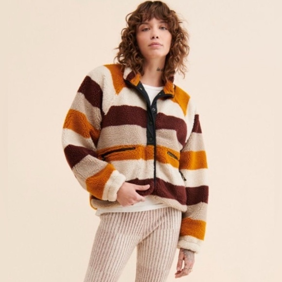 NWOT FP Movement Hit the Slopes Sherpa style jacket classy outdoor Small casual - Picture 2 of 11